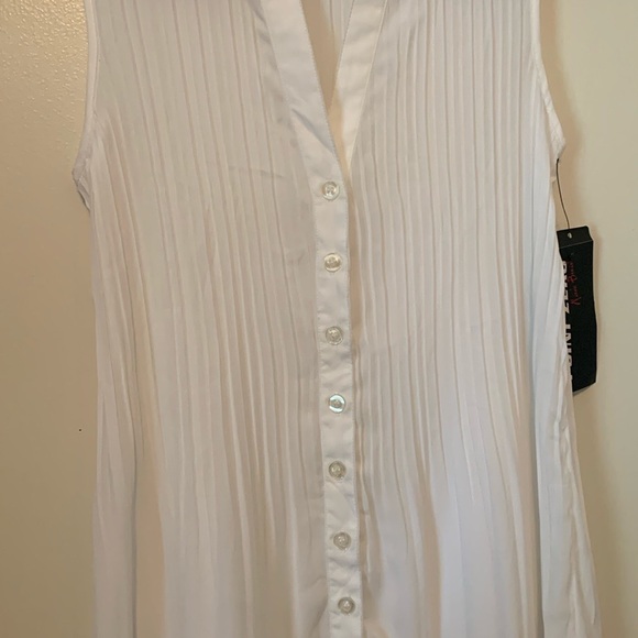 New Point Zero Sleeveless Button Up Collared Pleated White Top Size XS - Picture 3 of 8